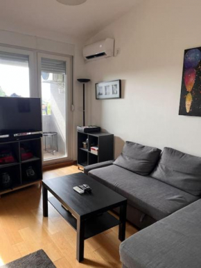 Sweet space 10 min from Usce with parking